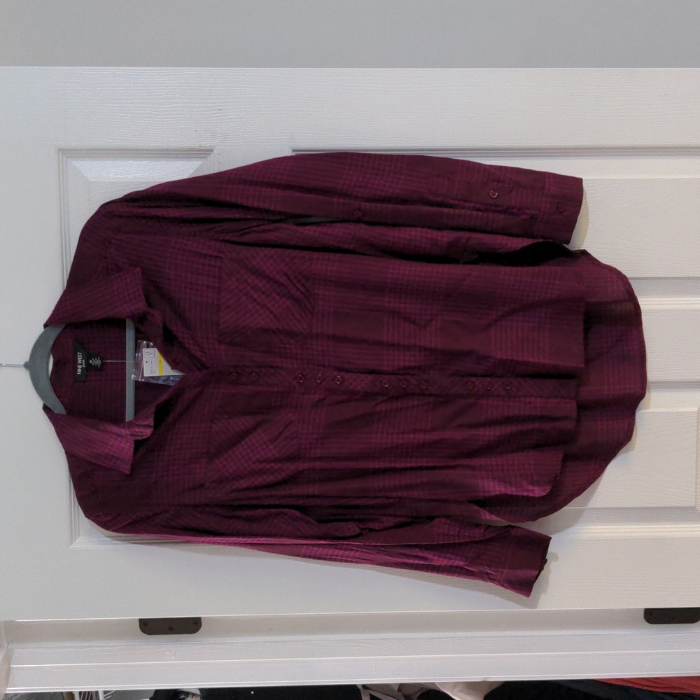 NWT Nine West Button Down Shirt, Size Medium